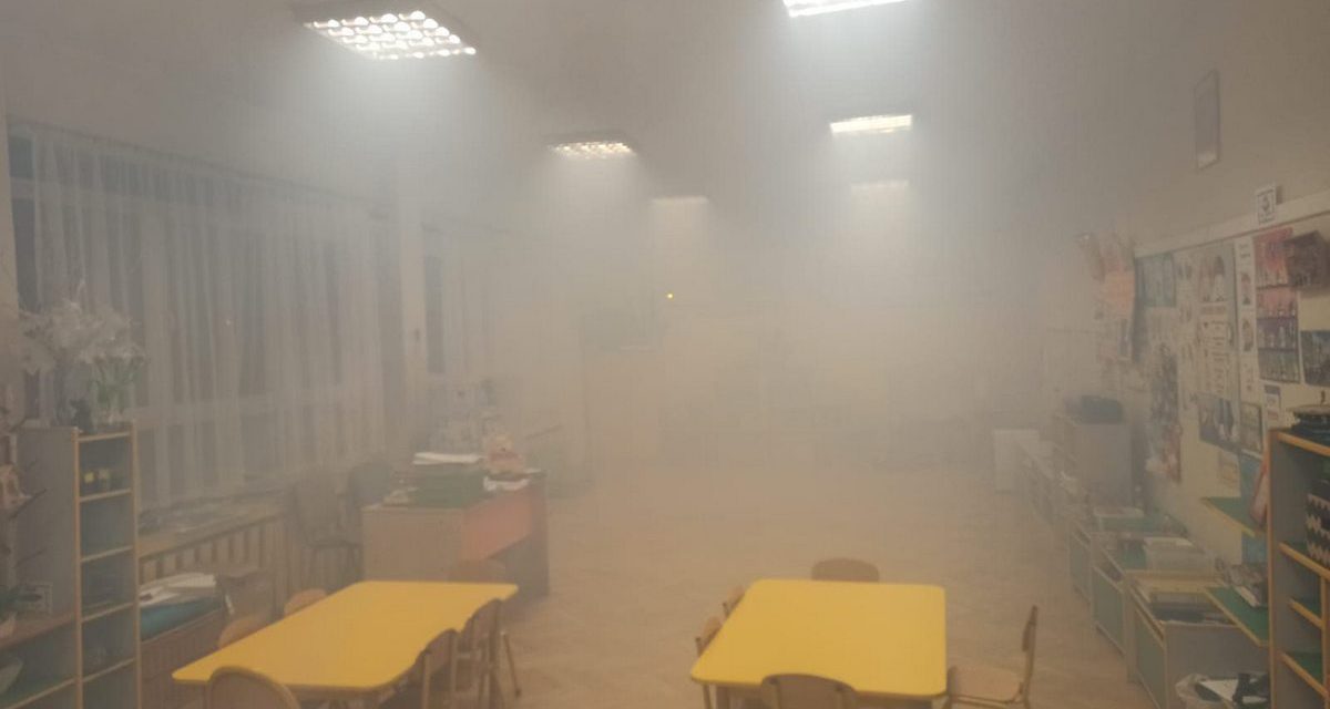 Dezynfekcja przedszkola w trakcie pandemii COVID-19